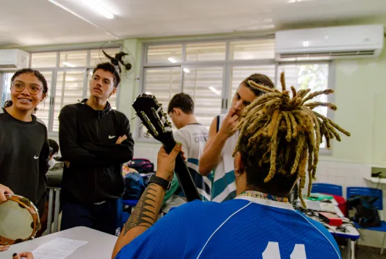 Olhar dos jovens sobre ferrovia vira música e memória no Projeto Viagem Capixaba