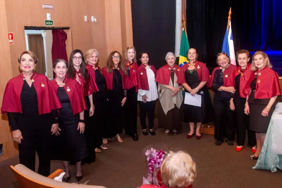 Academia Feminina Espírito-santense de Letras celebra 77 anos em evento com a AJEB-ES