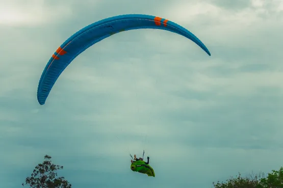 Emoção marca a conquista de novo campeão brasileiro de parapente, na Rampa do Monjolo