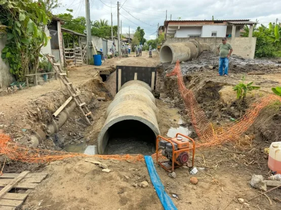 Macrodrenagem avança no Santa Cruz e moradores esperam deixar alagamentos no passado