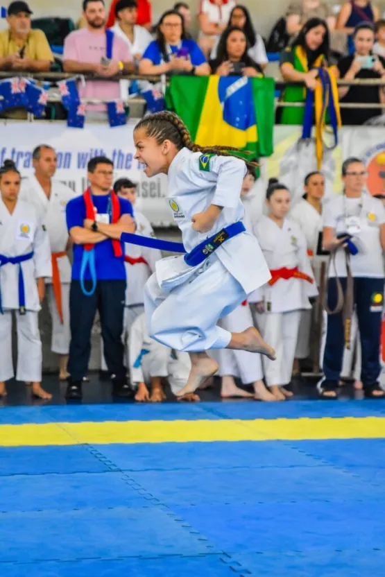 Karateca de Linhares, Valentina Passos, de 11 anos, disputa Open Nacional em Vitória