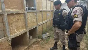 Mulher enterrada viva por vingança ficou 10 horas em sepultura antes de ser resgatada
