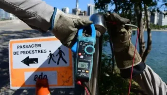 "Gato" de energia provocou choque em corrimão de ponte na Ilha do Frade, em Vitória