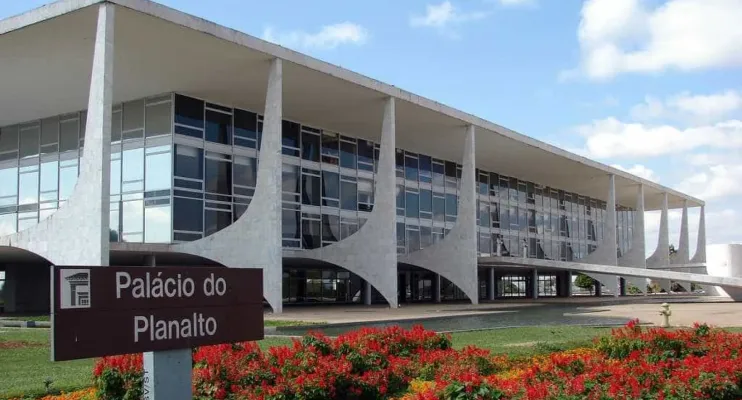 'Procuradoria da democracia' de Lula quer rede nacional e tenta driblar desconfiança