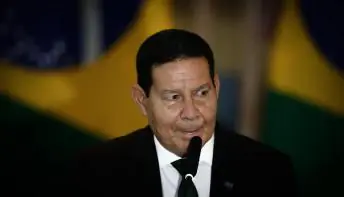 'Concordamos com o jogo, não adianta chorar’, diz Mourão