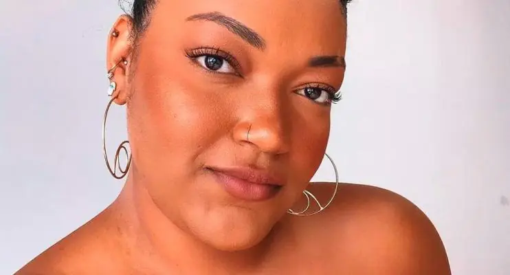 Polícia identifica membro de grupo neonazista que ofendeu ativista negra de Colatina