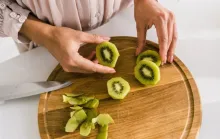 5 alimentos que podem ser mais nutritivos quando consumidos com casca
