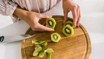5 alimentos que podem ser mais nutritivos quando consumidos com casca