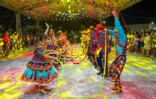 5º Arraiá de Quadrilhas de Linhares reúne público e consagra campeões em noite de festa na Praça 22 de Agosto