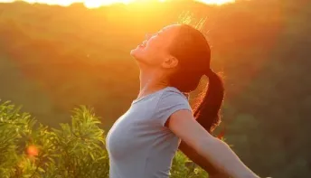 5 benefícios de praticar exercícios pela manhã