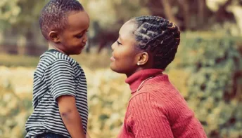 6 frases que precisamos parar de repetir para os filhos mais velhos 
