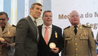 60 profissionais são agraciados com a Medalha do Mérito da Inteligência da SSP
