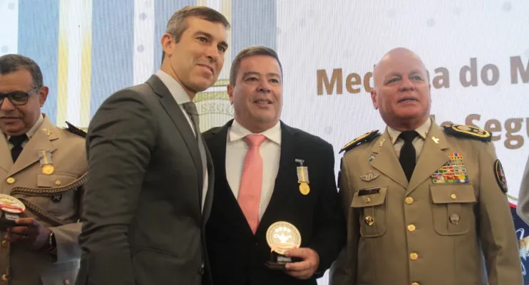 60 profissionais são agraciados com a Medalha do Mérito da Inteligência da SSP