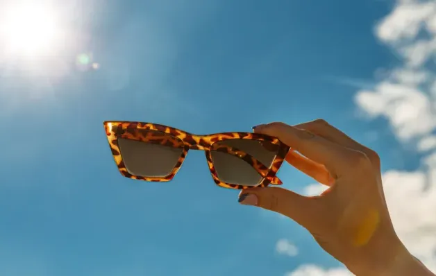 7 mitos sobre óculos de sol que podem colocar a saúde dos olhos em risco