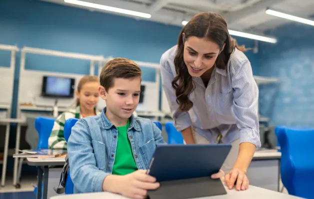 A tecnologia e a escola atual: inovação com propósito pedagógico