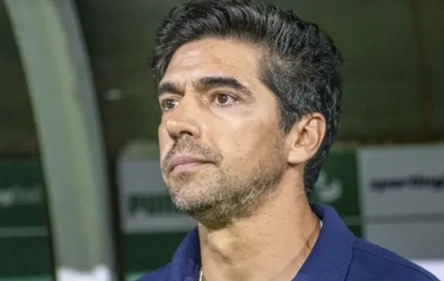Abel despista sobre renovação e diz que foco é o Palmeiras