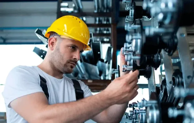Abertas as inscrições para cursos gratuitos de Operador de Torno CNC e Mecânico de Máquinas Agrícolas