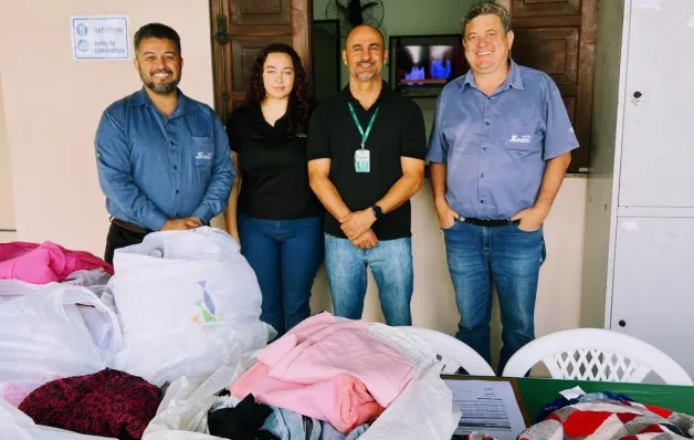 Abrigo recebe arrecadações da Campanha do Agasalho da Simec Cariacica