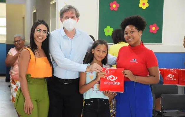 Ação do programa Ver bem, Viver melhor beneficia mais 80 pessoas em Guriri 