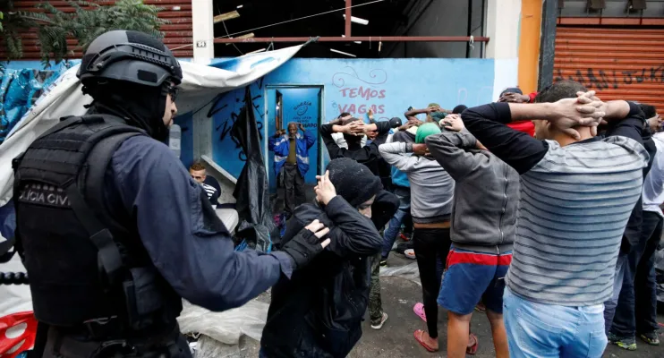 Ação na cracolândia encontra 82 pessoas que descumpriam medida judicial