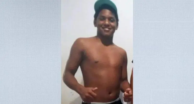 Adolescente de 14 anos é morto a tiros e criminosos confessam que o mataram por engano