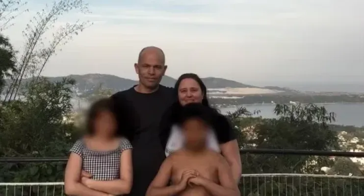Adolescente de 16 anos mata pais e irmã a tiros dentro de casa 