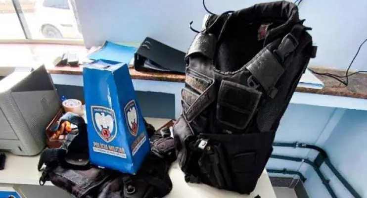 Adolescente é detido em Pedro Canário com droga e submetralhadora calibre .380