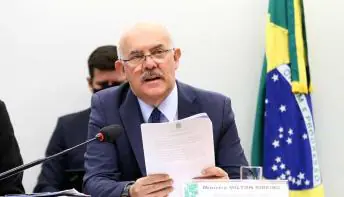AGU diz que Milton Ribeiro fez citação indevida a Bolsonaro em áudio com pastores