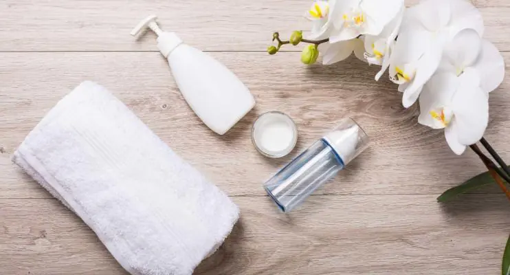 Água micelar: o que é e porque deve fazer parte da rotina de beleza