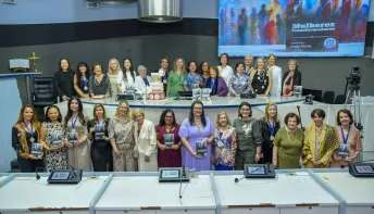 AJEB-ES lança a coletânea “Mulheres Transformadoras” na Bienal de São Paulo