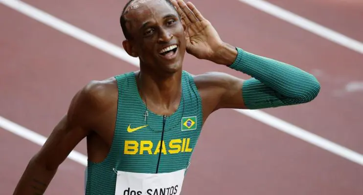 Alison dos Santos vence prova dos 400 m com barreiras na Noruega