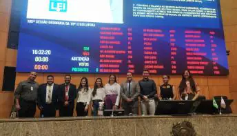 Alunos de Direito vão à Assembleia para propor disciplina que ensina Constituição na escola