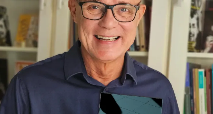 Alvarito Mendes Filho lança livro de poesia em formato físico e audiovisual