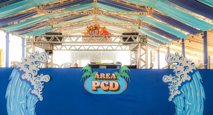 Ambientes acessíveis garantem participação plena no “Arraiá da Vila – Delírio Tropical de São João”