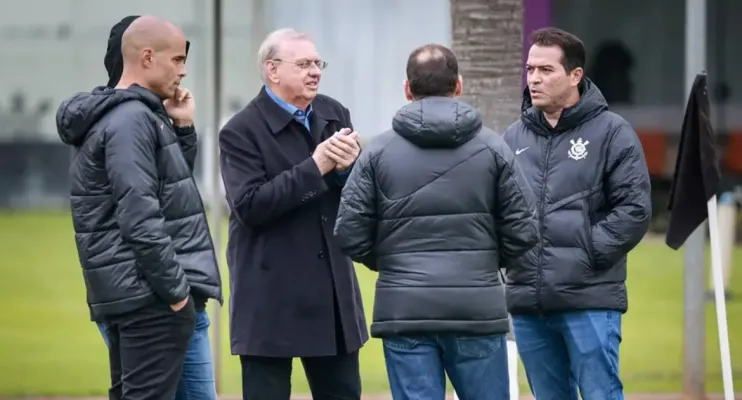 Amistoso, lesões e renovação com Memphis: o plano do Corinthians pós-Copa