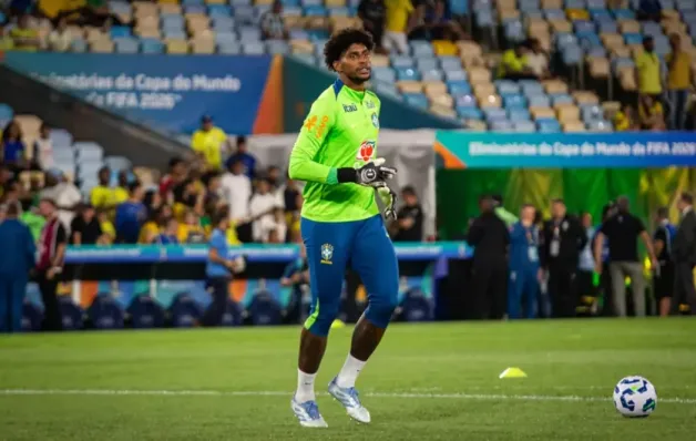 Ancelotti convoca Hugo Souza para amistosos nos Estados Unidos