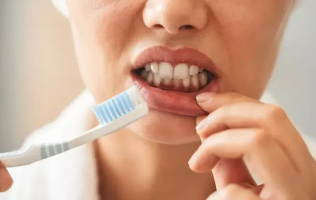 Antes ou depois do café da manhã? veja como cuidar dos dentes