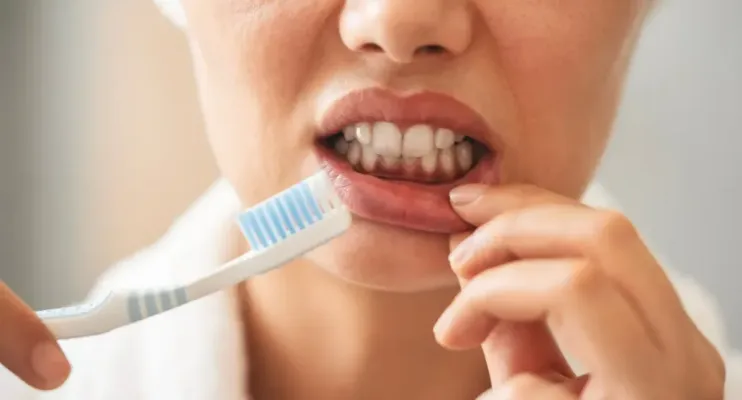 Antes ou depois do café da manhã? veja como cuidar dos dentes