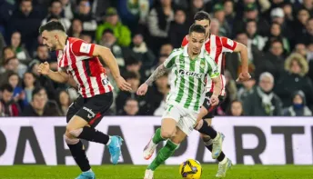Antony brilha na estreia pelo Real Bétis e é eleito o melhor em campo contra o Athletic Bilbao