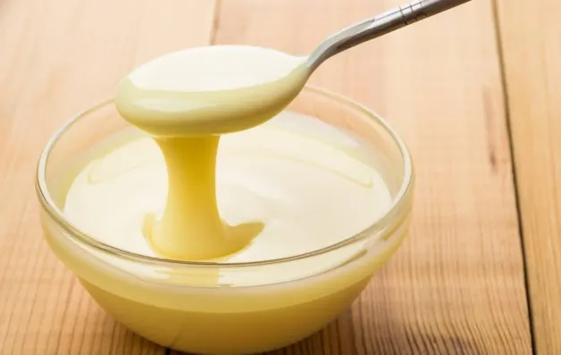 Anvisa proíbe venda de leite condensado e dois suplementos