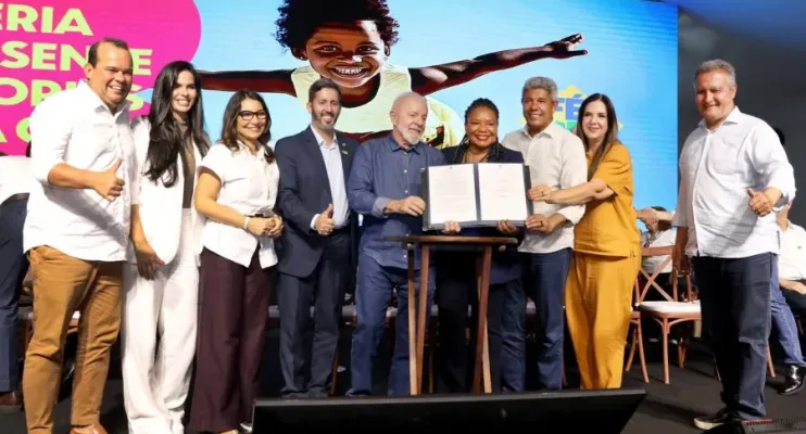 Ao lado do governador, Lula Anuncia Investimentos de Cerca de R$ 4 Bilhões na Bahia pelo Governo Federal
