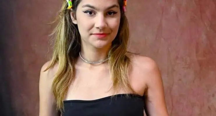 Aos 18 anos, modelo e atriz capixaba investe em agência e busca revelar talento artísticos