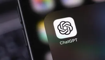 Após críticas por bajulação, OpenAI ajusta tom do ChatGPT-4o
