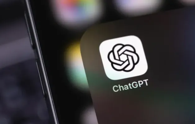 Após críticas por bajulação, OpenAI ajusta tom do ChatGPT-4o