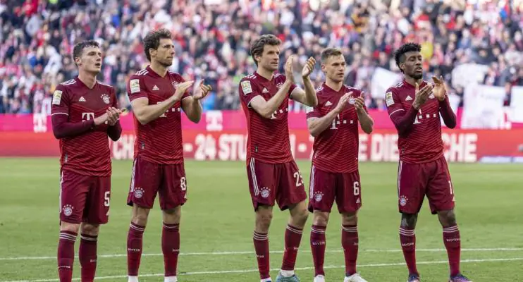 Após derrota na Liga dos Campeões, Bayern vence Augsburg e se aproxima do título
