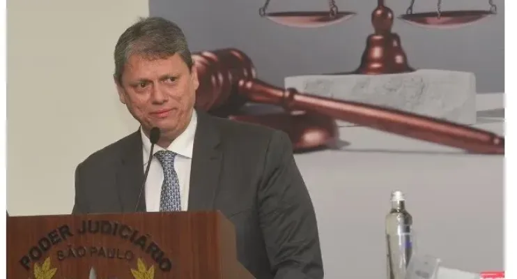Após trocas na PM, Tarcísio diz que não tolerará indisciplina