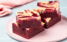 Aprenda a fazer o Brownie Red Velvet do Rodrigo Hilbert