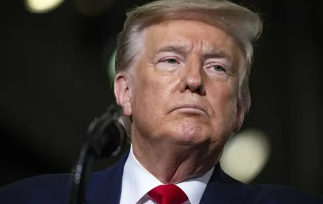 Aprovação de Trump atinge 35%, próximo da mínima histórica, diz pesquisa