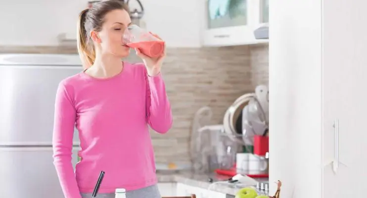 Aqui tem a receita de um suco detox para melhorar a digestão e emagrecer