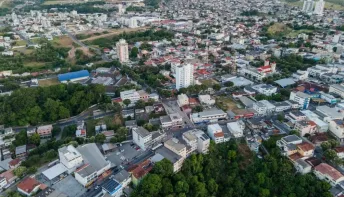 Aracruz lidera geração de empregos no Espírito Santo em 2026